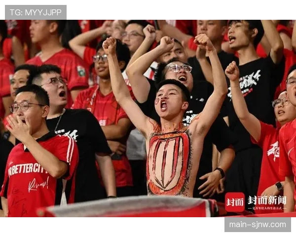 周定洋惊艳凌空抽射破门 成都队亚冠历史首球闪耀赛场